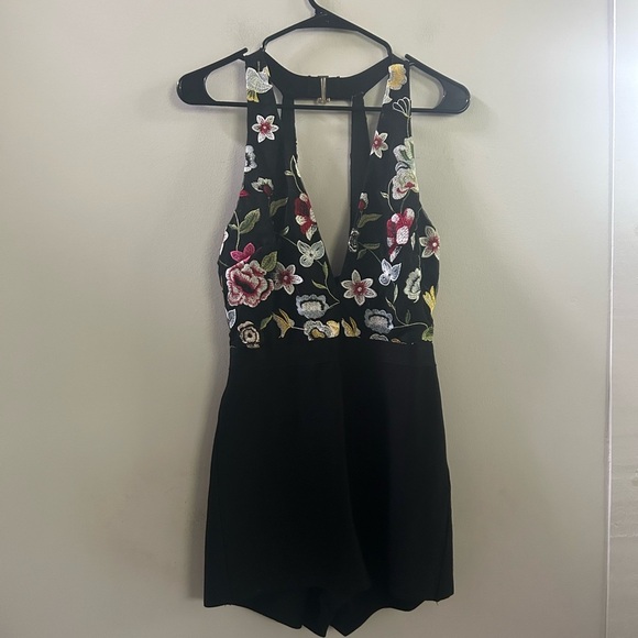 Bebe embroidered floral romper medium - Picture 1 of 4